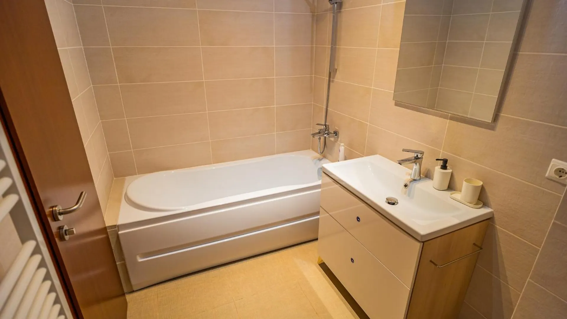 Apartamento Amazing City Views - Charming Penthouse & Aparment Bucareste Roménia