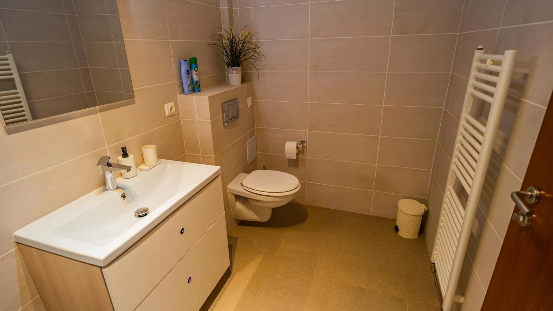 Amazing City Views - Charming Penthouse & Aparment Bucareste Apartamento