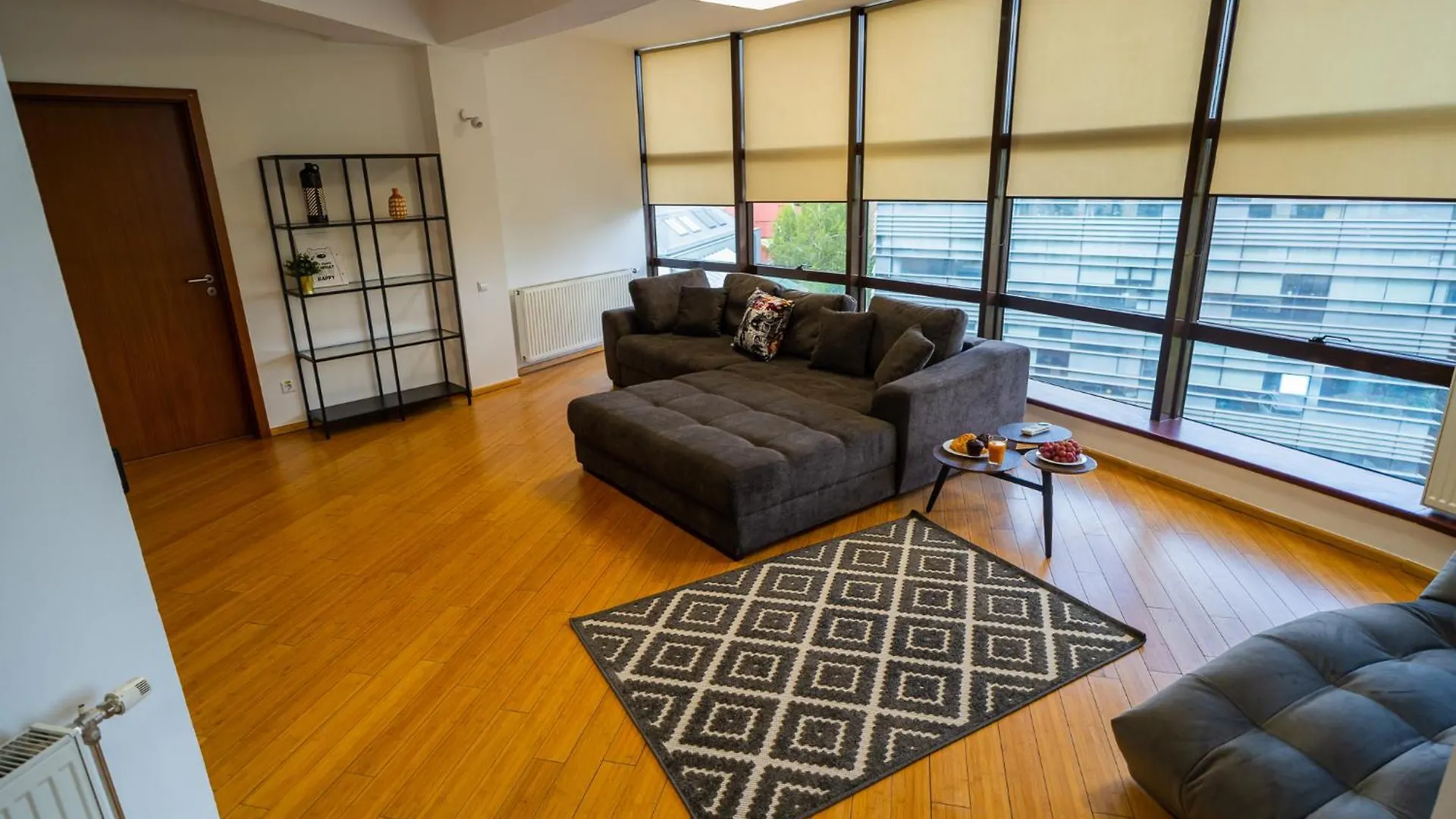 Amazing City Views - Charming Penthouse & Aparment Bucareste Apartamento