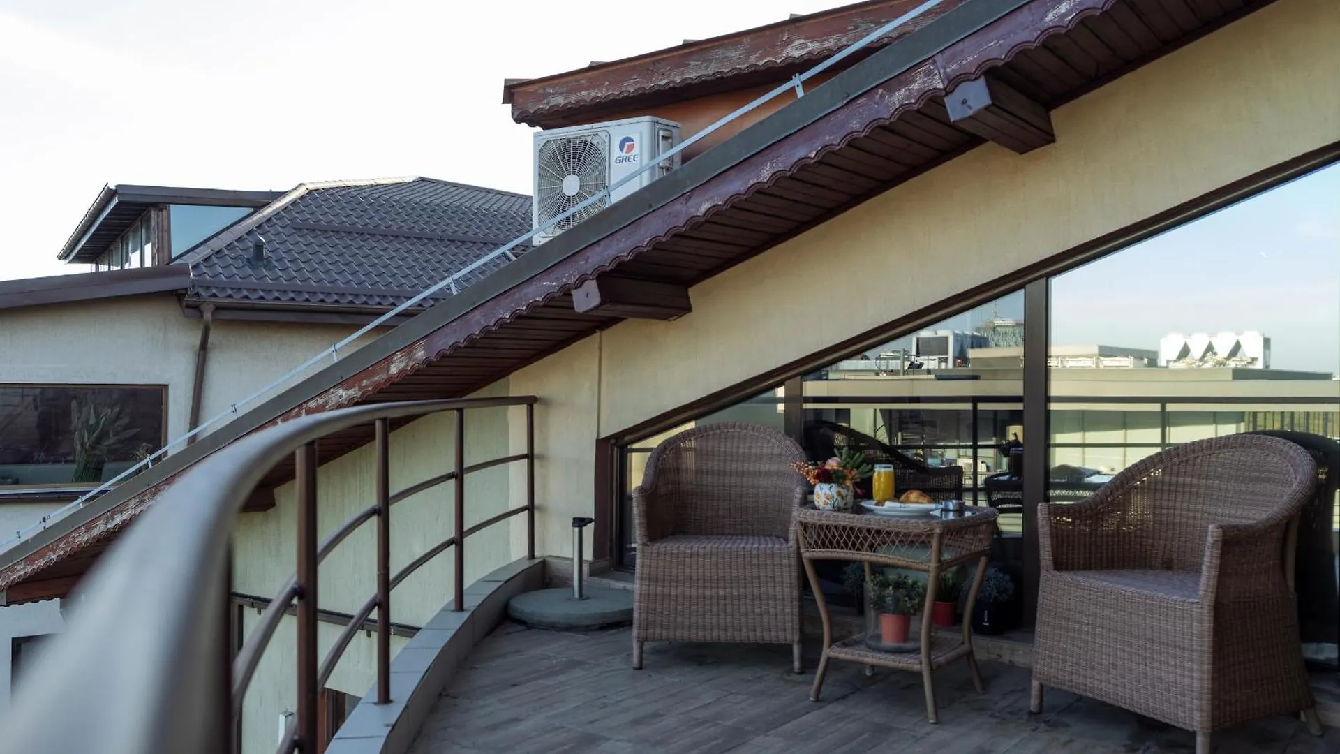 Amazing City Views - Charming Penthouse & Aparment 부쿠레슈티 0*,  루마니아