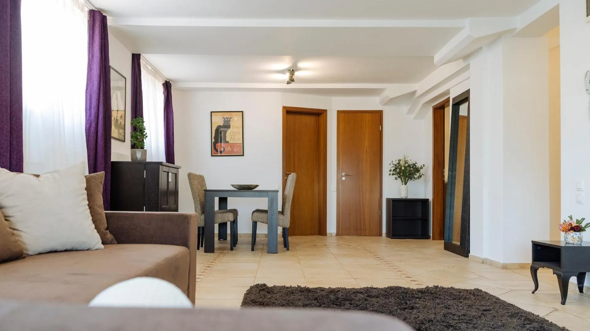 아파트 Amazing City Views - Charming Penthouse & Aparment 부쿠레슈티